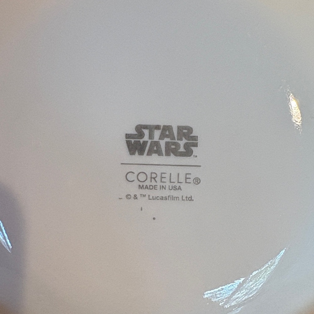 Princess Leia & R2D2 Salad/Appetizer Plates - Set of 4 - Picture 4 of 5
